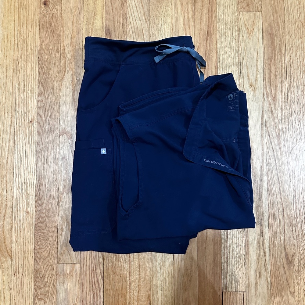 Navy Figs Scrub Set